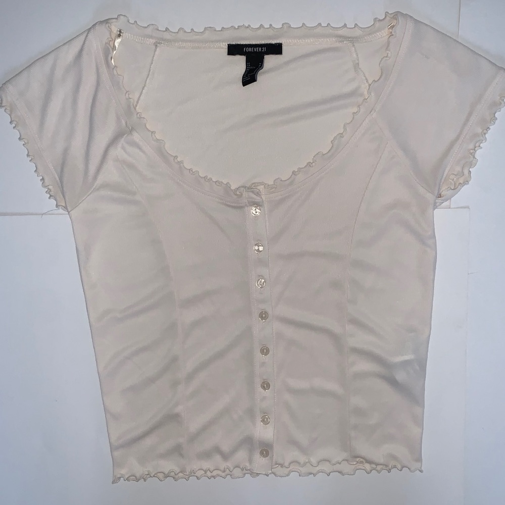 White fitted top